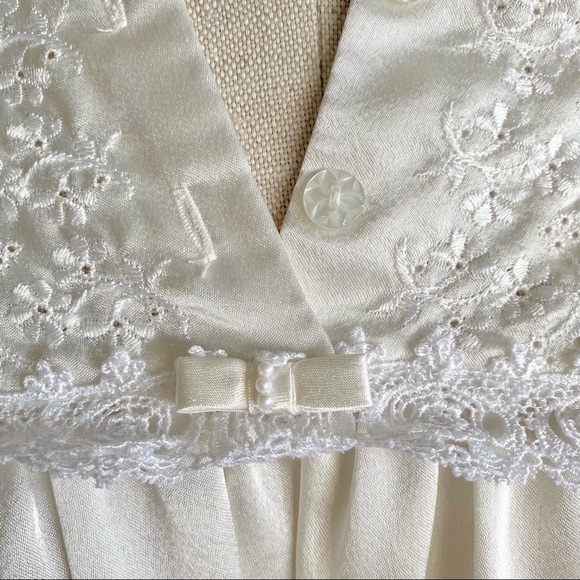 Vintage 70s/80s Christian Dior Satin and Lace Nightgown - Picture 6 of 10